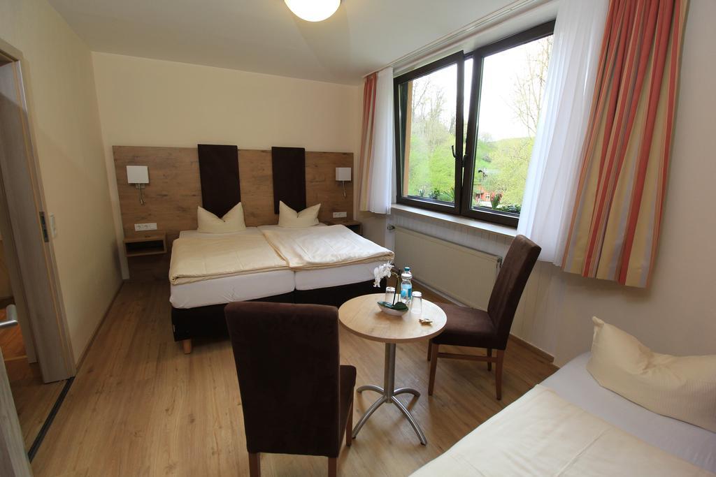 Waldhotel Albachmuehle Mit Albacher Stuben Wasserliesch Exterior photo