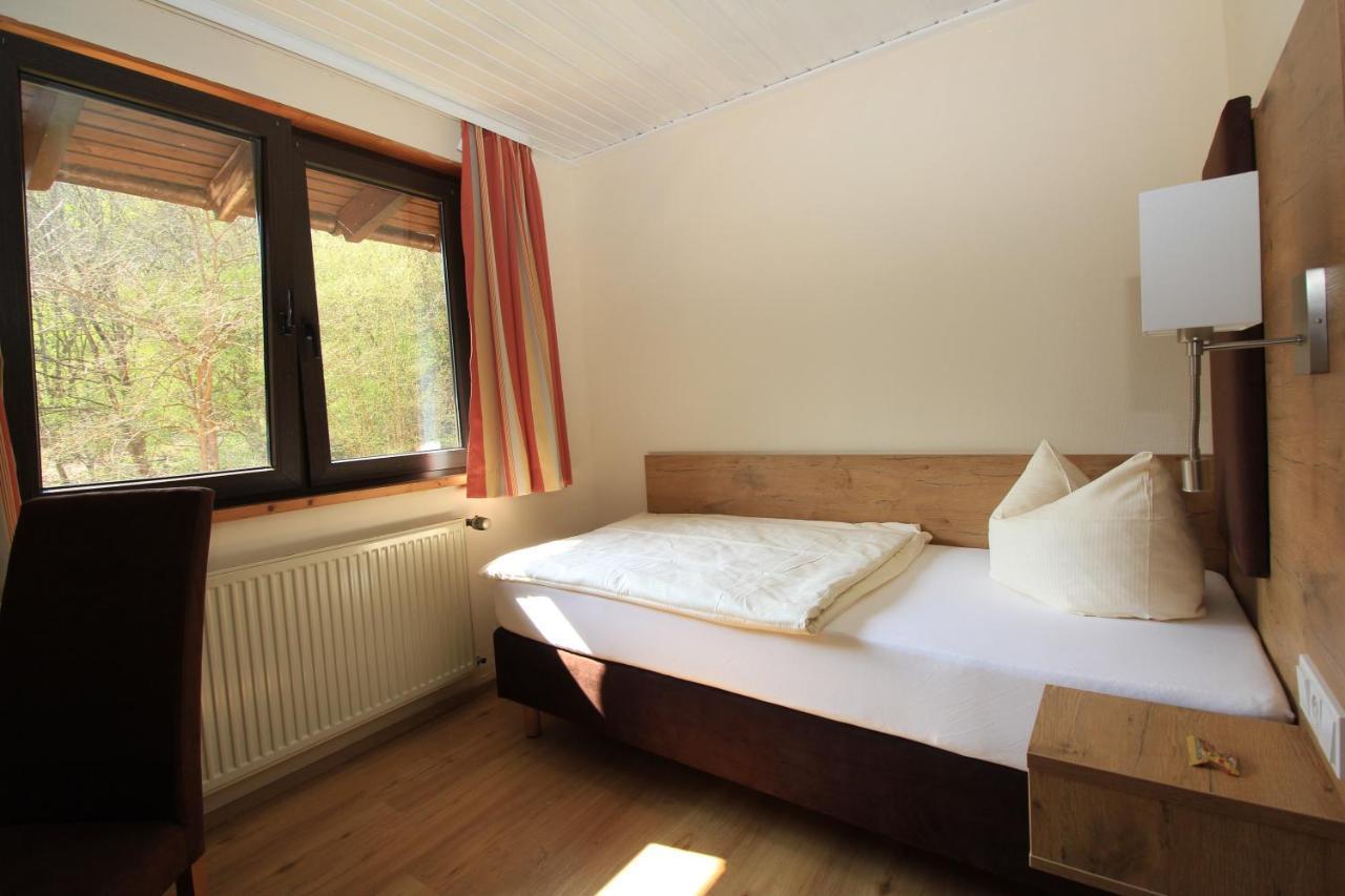 Waldhotel Albachmuehle Mit Albacher Stuben Wasserliesch Exterior photo